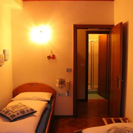 Garni Biancaneve Ruffre-mendola 3* Mendola